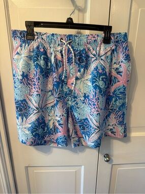 NWT Simply Southern Blue and Pink Coral Print Men's Shorts